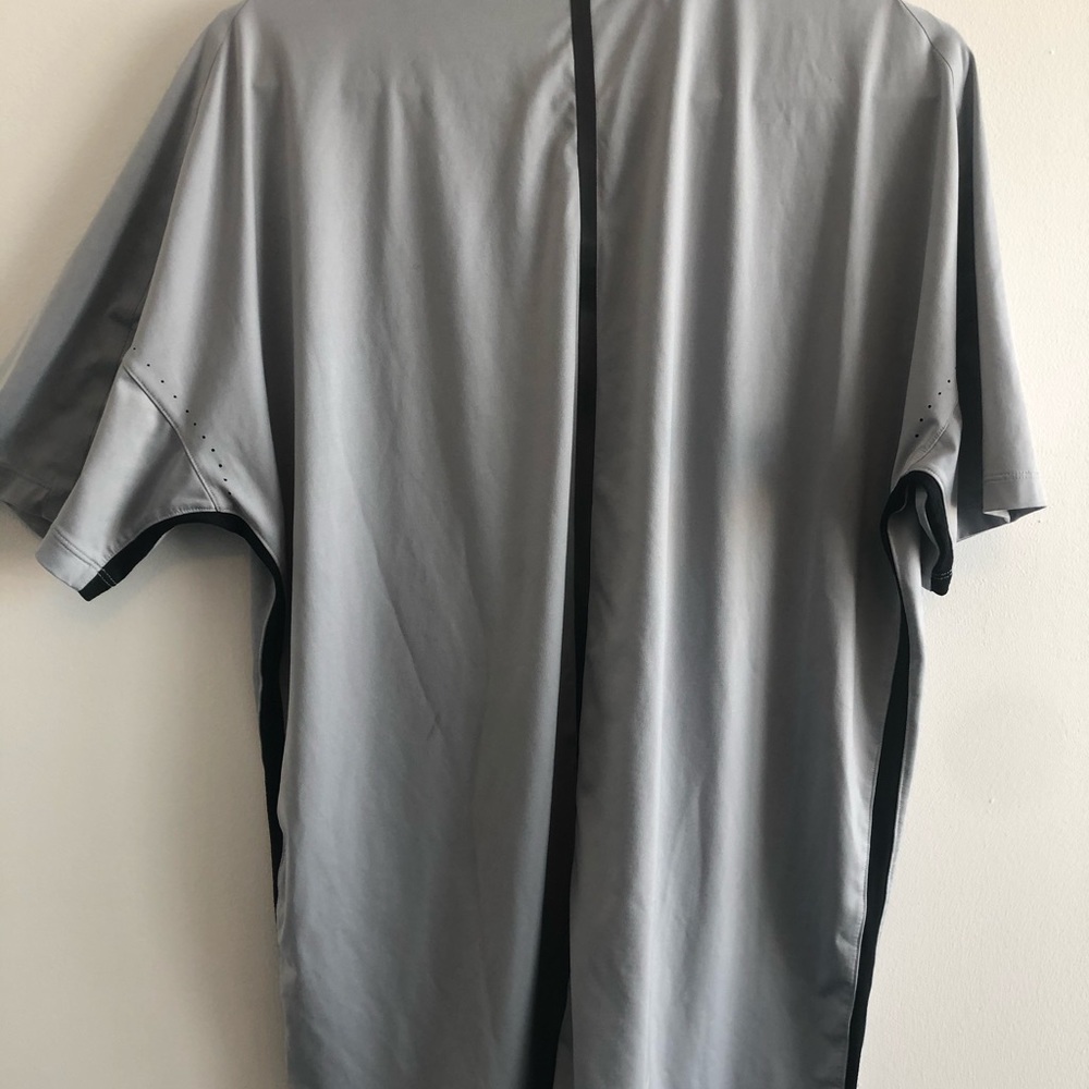 Tiger Woods Golf Polo - Picture 2 of 3